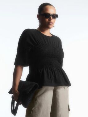 NWOT COS Smocked-Bodice T-Shirt black women’s size large quiet luxury cotton